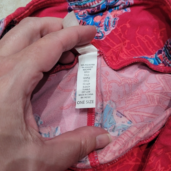 LuLaRoe Camera Print Leggings OS - Picture 6 of 6